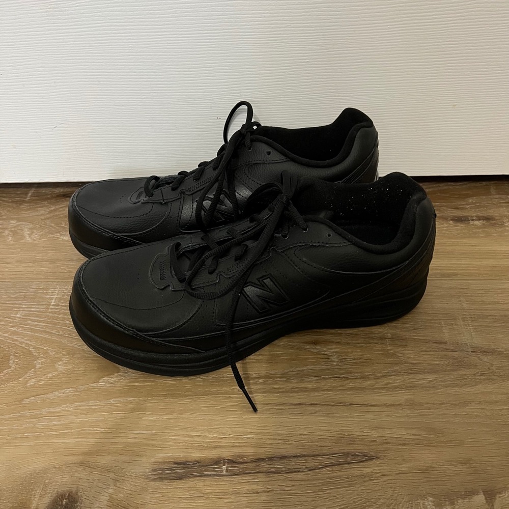 New Balance MW577BK Mens 11 4E Wide Walking Shoes Black Leather ABZORB Sneaker
